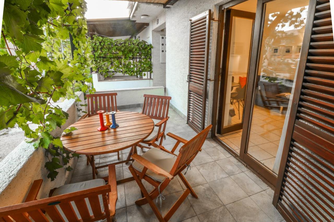 Apartments Vladan With Terrace 바슈카 외부 사진
